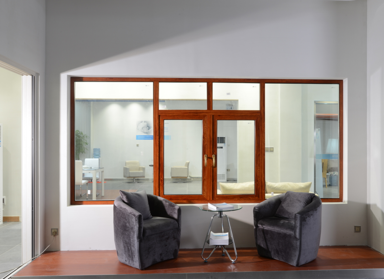 世界上最痛的事，明知我是賣門窗的，你還樂意跑到別處被宰