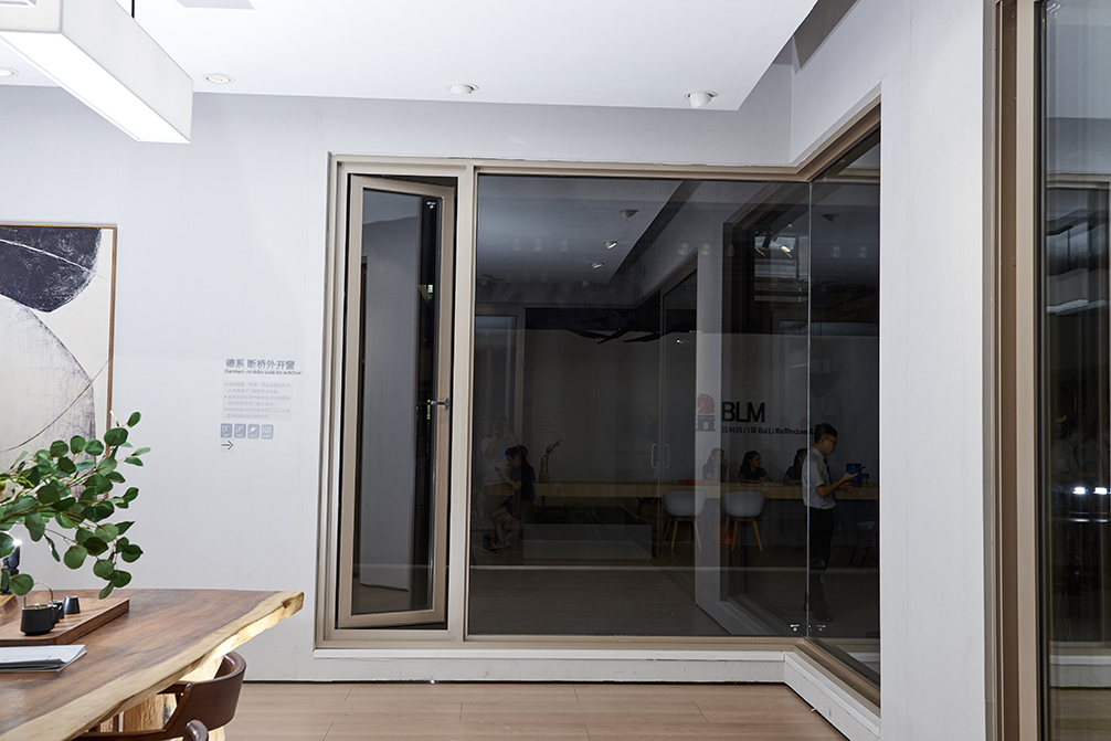 關(guān)上門窗還進(jìn)塵，難道門窗有問題嗎？